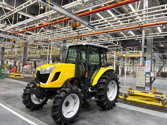 Two units Wheel Tractor(Model No.: EN1504C) have been shipped to Russia in October, 2022.
